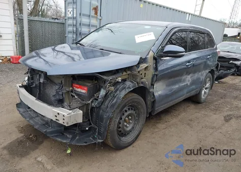 2015 Toyota Highlander Le Plus V6 from USA, damaged, VIN 5TDBKRFH4FS148663